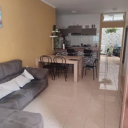 Apartment Matrimonial En Casa Compartida La Laguna (Tenerife)